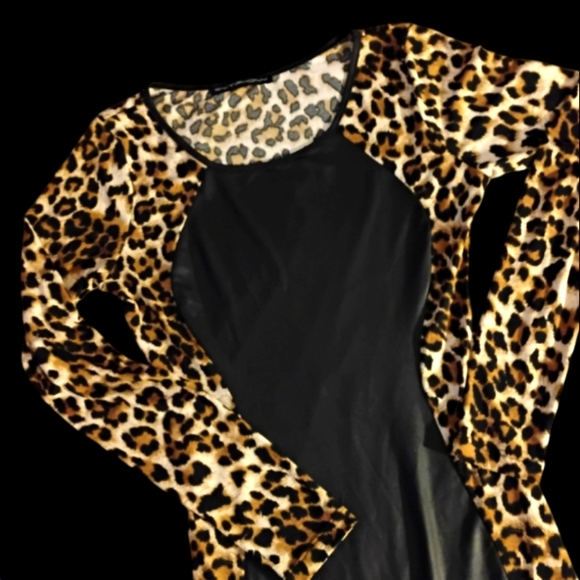 SYMPHONY 🆕 BODYCON STYLE      SEXY STRETCHY DRESS 🐆 - Picture 3 of 15